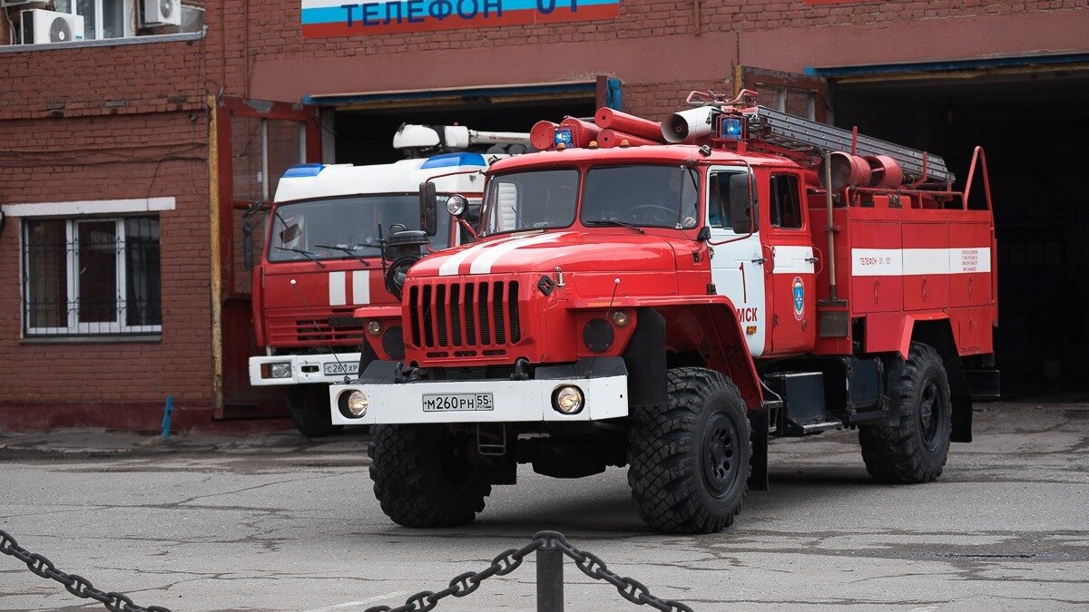     За минувшие сутки стало известно о двух возгораниях автомобилей в Приморье. Отмечается, что в обоих случаях устанавливают причины пожара и сумму ущерба.