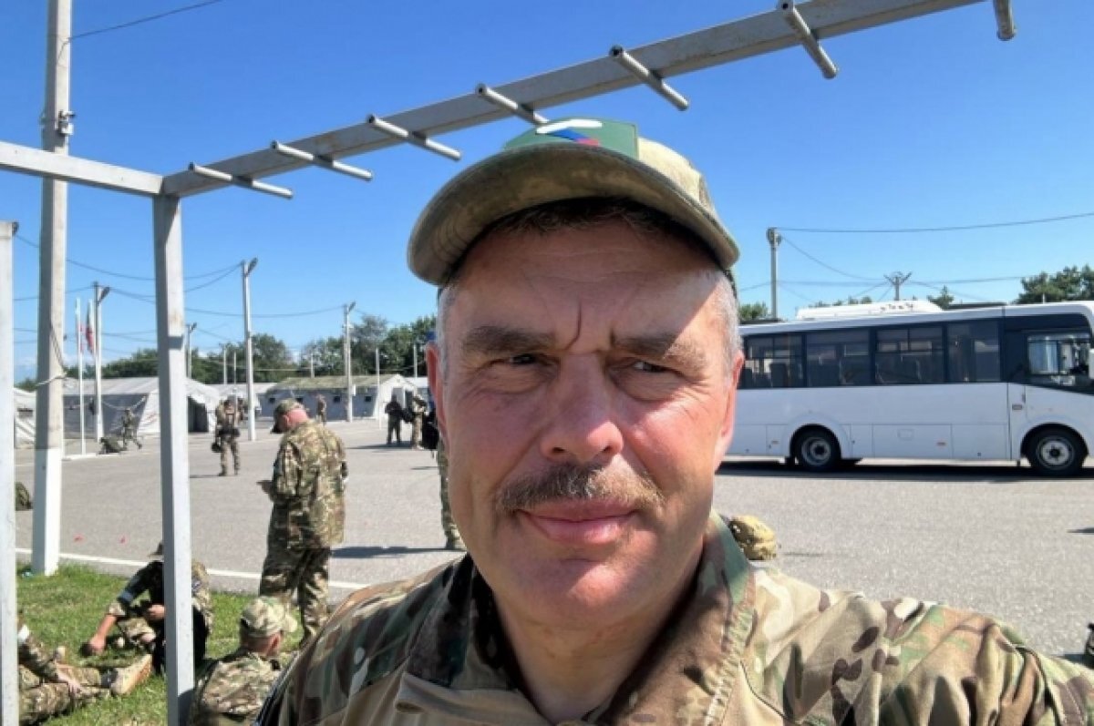    Любарский в стихах описал свое подразделение