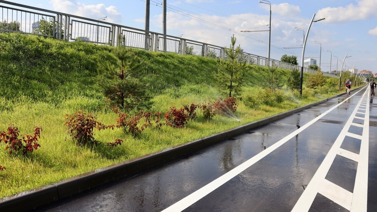     В Казани в очередной раз подкорректировали график автополива и силу напора воды на Кремлевской дамбе. Об этом в ответ на запрос Inkazan сообщили в пресс-службе городской администрации.