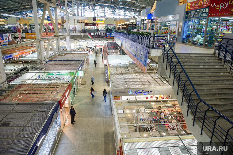    Сейчас ТЦ принадлежит бизнесмену Олегу Нейковскому