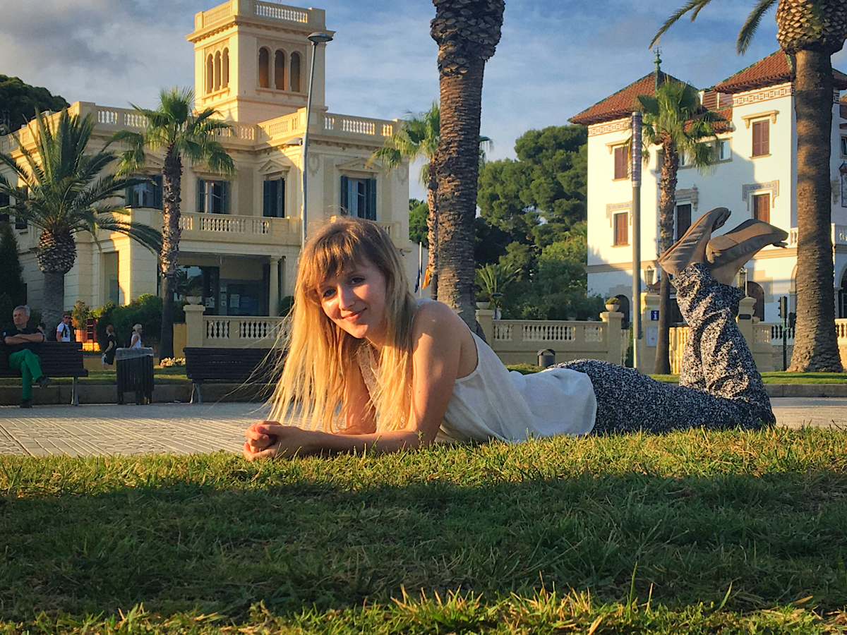 Рандомное фото вашей покорной слуги, 2016 (чтобы было понимание, что анализ ведется реальным человеком, а не скопипастен из какого-нибудь чата GPT).