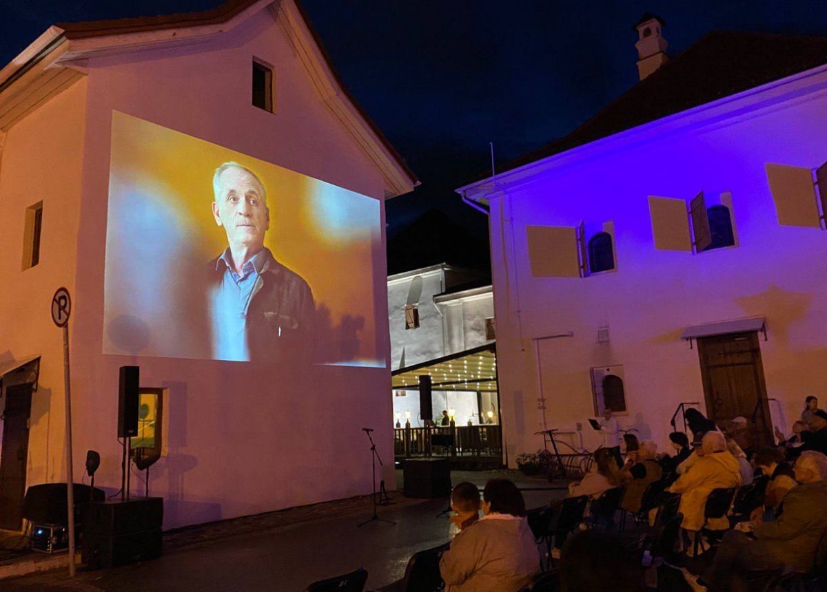    Более 3 тысяч фотографий собрал фестиваль «Цвет белой стены» в Пскове