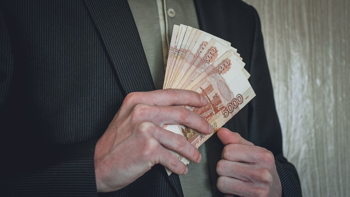     Администрация не смогла найти банк, который даст ей кредит. Если четвертый аукцион не состоится, средства придется занимать у округа.