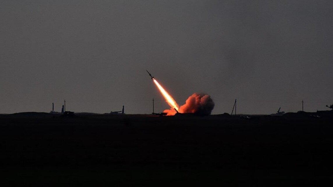     Успехи Армии России на линии боестолкновения вынуждают украинский режим совершать все большие террористические действия. Украине же надо демонстрировать своим хозяевам, что они могут хоть что-то, сообщил RostovGazeta эксперт по межнациональным конфликтам, политолог Евгений Михайлов.