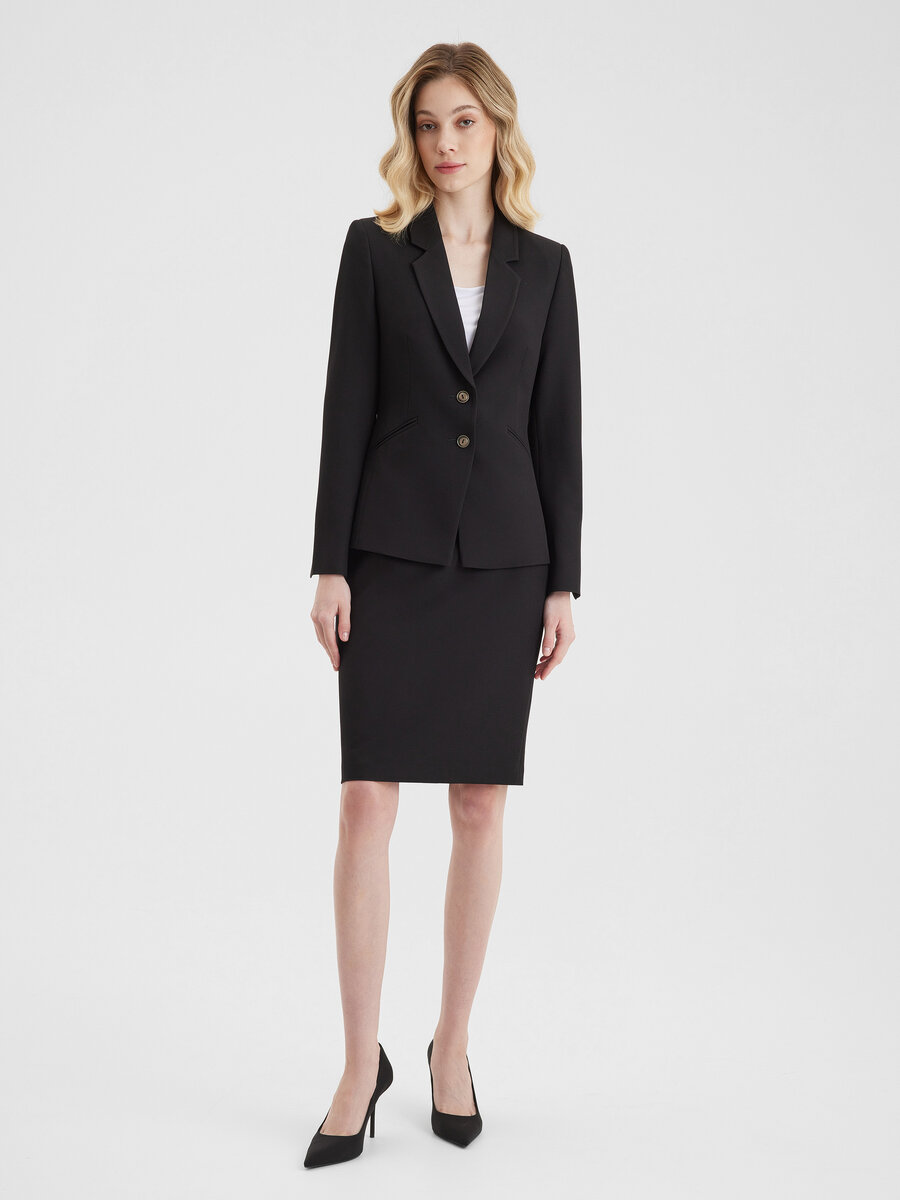 Пиджак: 7 990 руб. Модель: 081210. Артикул ткани: СУ950
Состав: 50% вискоза, 47% полиэстер, 3% лайкра Подкладка: 100% вискоза
⠀
Юбка: 3 690 руб. Модель: 51110. Артикул ткани: СУ95
Состав: 50% вискоза, 47% полиэстер, 3% лайкра Подкладка: 100% полиэстер