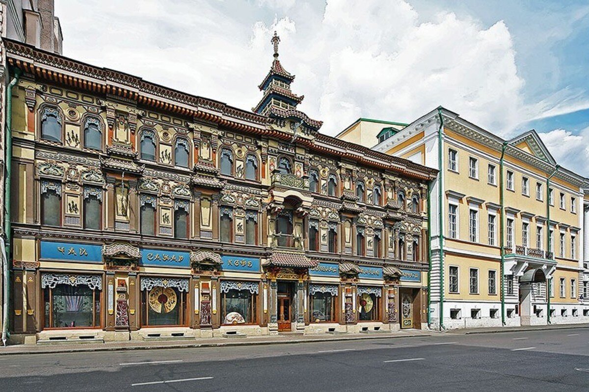Памятник архитектуры «Китайский дом». Москва, Мясницкая улица