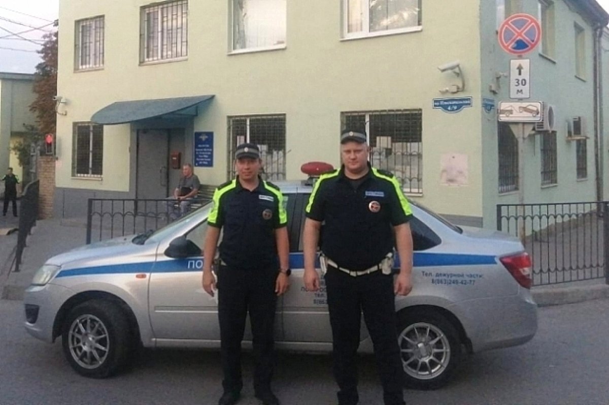    На Дону полицейские помогли беременной женщине попасть в роддом