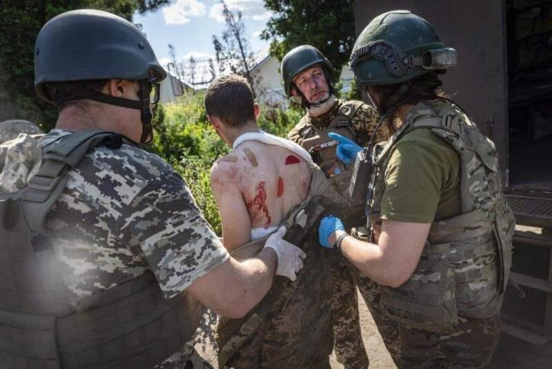 Киев не выполнил собственные обещания и не оправдал надежды иностранных союзников на быстрое контрнаступление, которое таковым уже и называть нельзя.-2