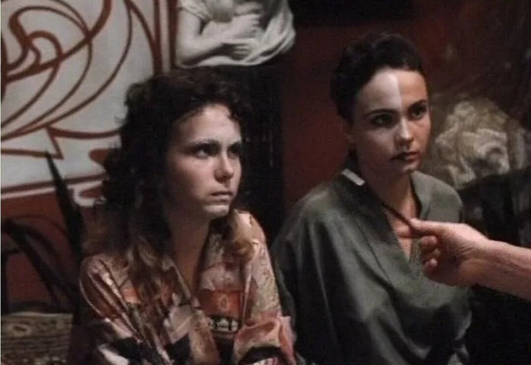 Изображение со страницы https://topspiski.com/russkie-filmy-pro-bliznecov/