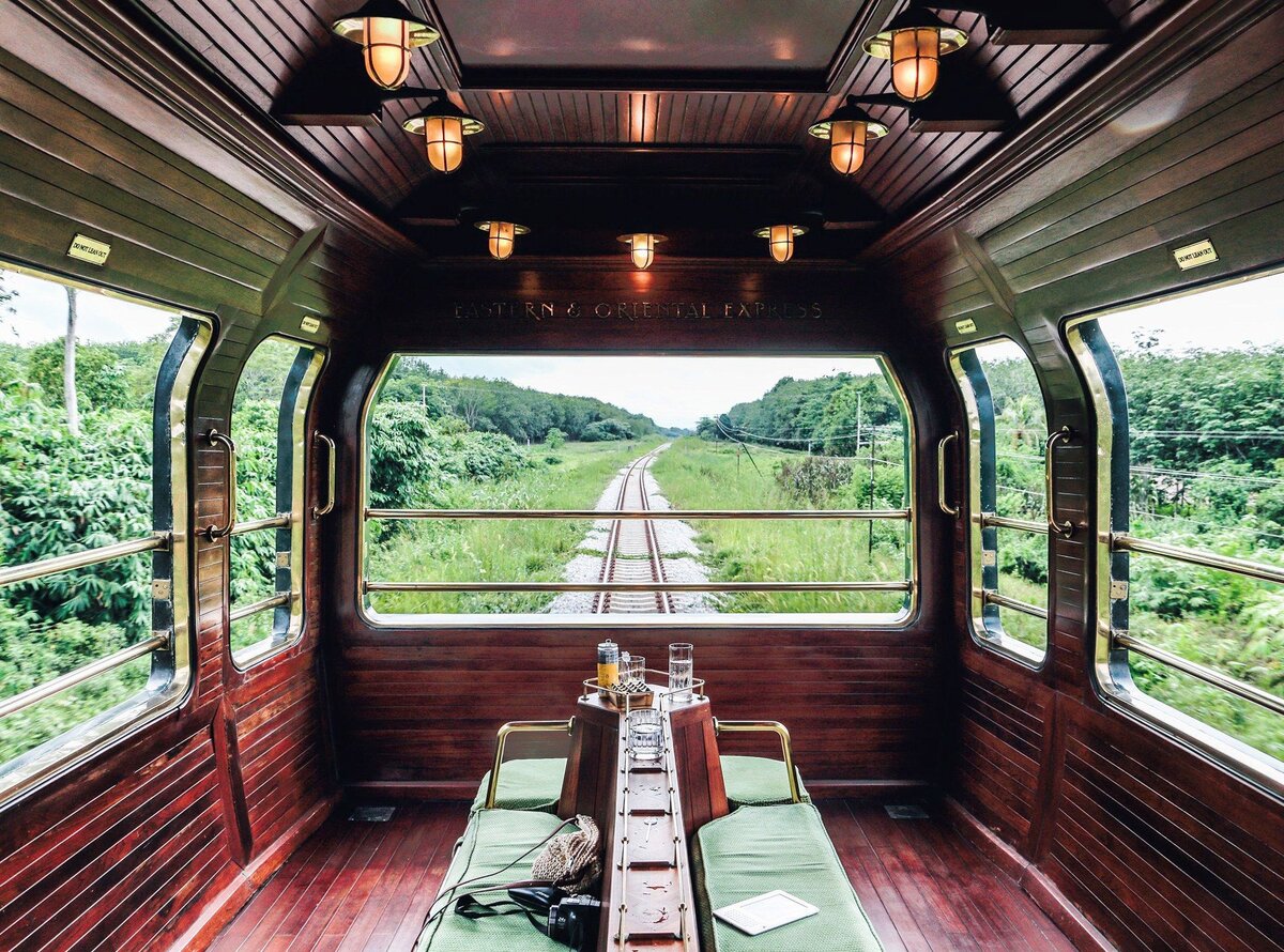 Window express. Поезд Eastern & oriental Express. Вагон “Orient Express”. Orient Express поезд. Orient Express Belmond