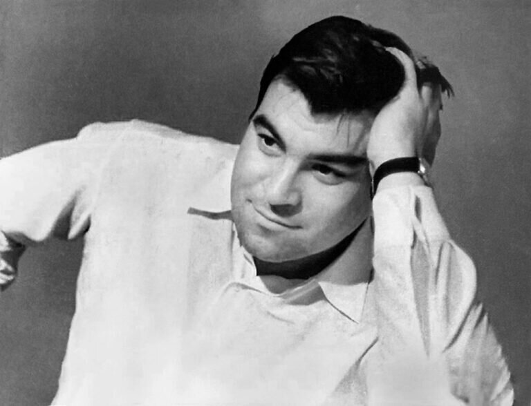    Его имя увековечено в Оренбурге. 30 лет назад погиб вице-премьер РФ Виктор Поляничко   Белов Михаил Александрович