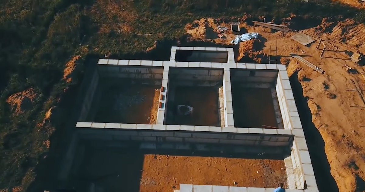 Особенности применения ленточного фундамента https://www.youtube.com/watch?v=kwJQnLb9Zz8