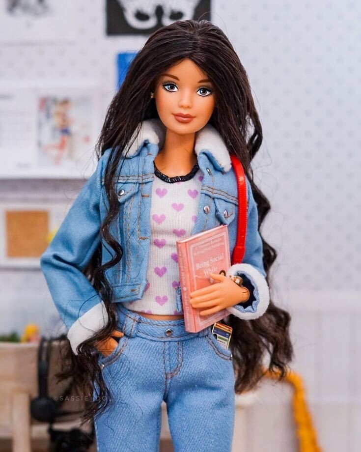 Ей идут современные образы, родной аут её мне не нравится почему-то 