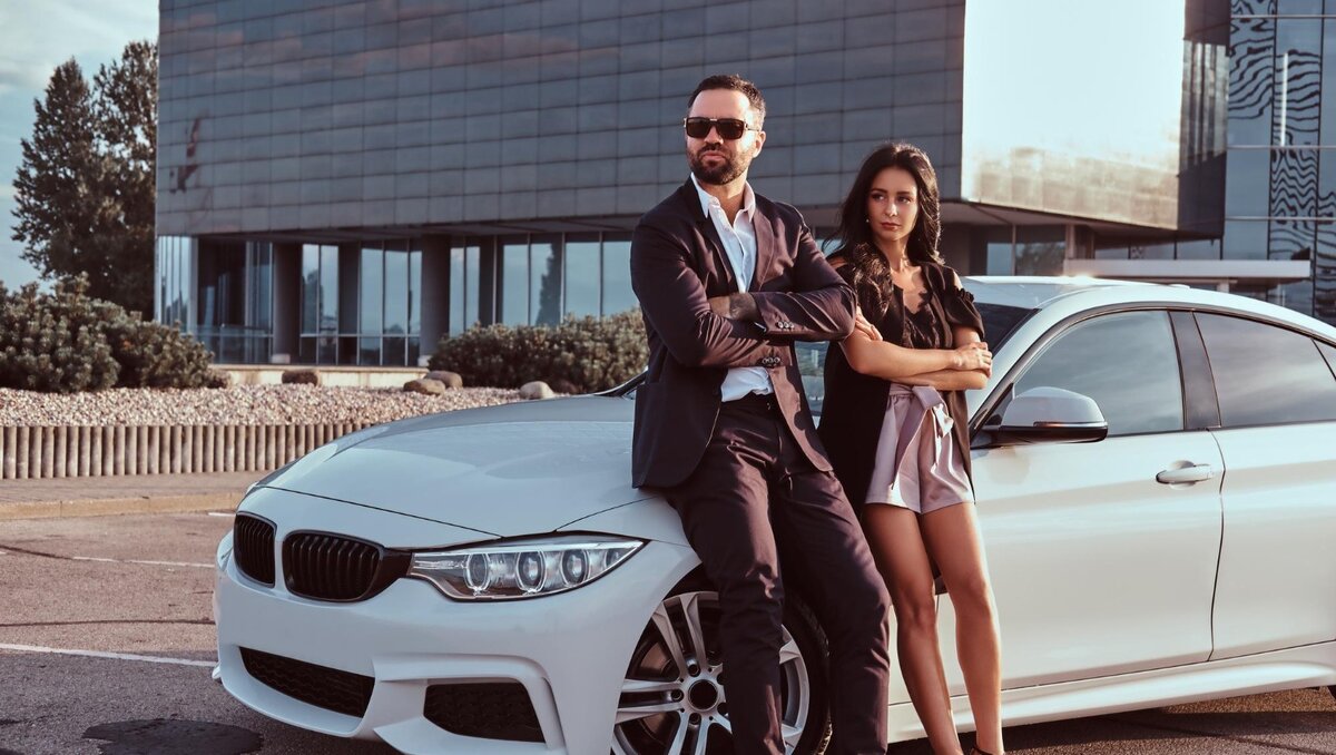     В Ростове-на-Дону мужчины должны зарабатывать от 150 тысяч рублей в месяц, следует из проведенного RostovGazeta опроса.