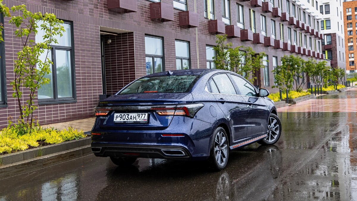 Автомобиль Omoda S5