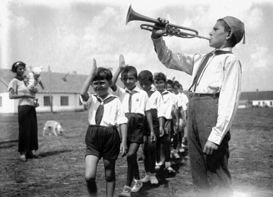 Пионерский лагерь, 1930-е годы