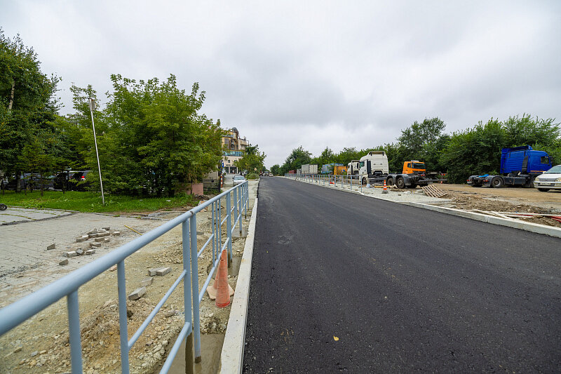 Новый асфаль на Волжской. Владивосток