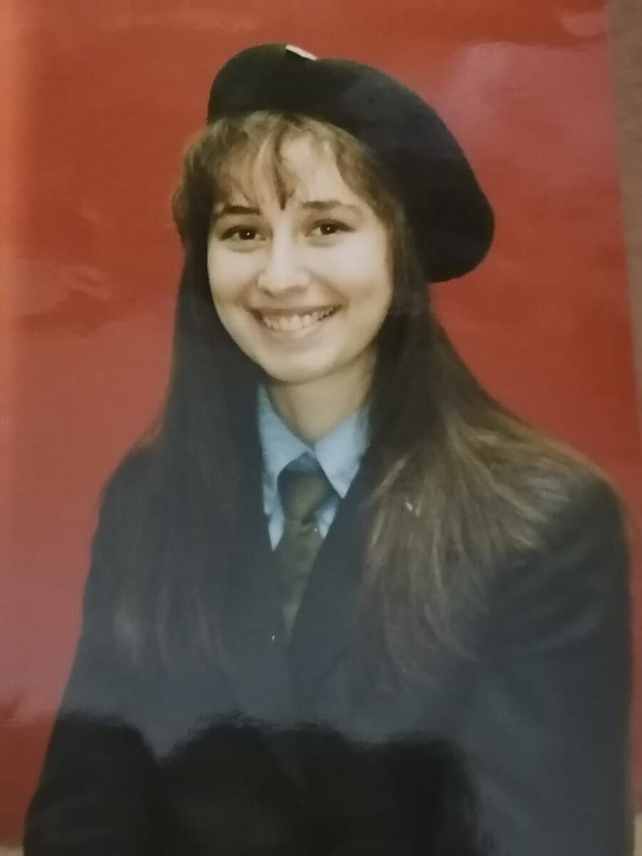 Ольга в форме, которую ей выдали на заводе Фото: из архива героев