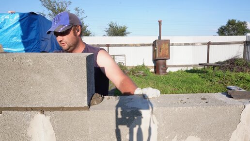 Укладка стеновых блоков корявым способом по-деревенски Стройка от ...