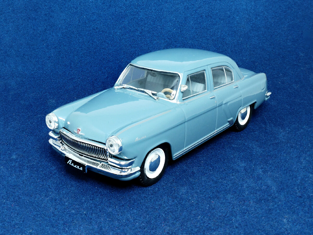 Рис. 1. Модель автомобиля ГАЗ-21Р "Волга" от Deagostini с улучшенным интерьером до электрификации