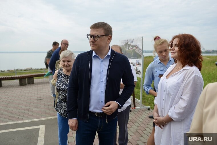    Алексей Текслер поручил проработать вопрос благоустройства набережной на озере Смолино