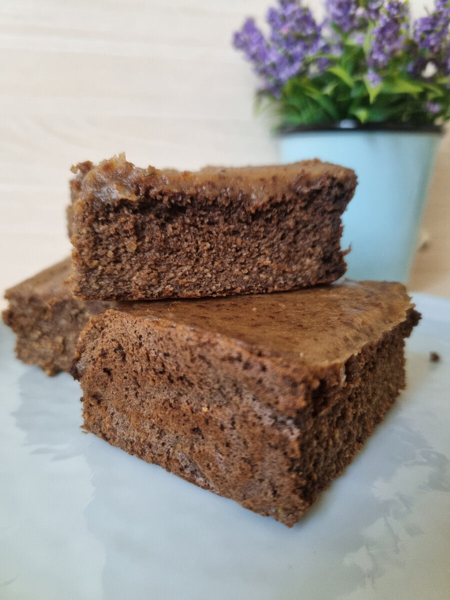 Вкусный брауни из кабачка , готовила на завтрак. Люблю полезную еду.