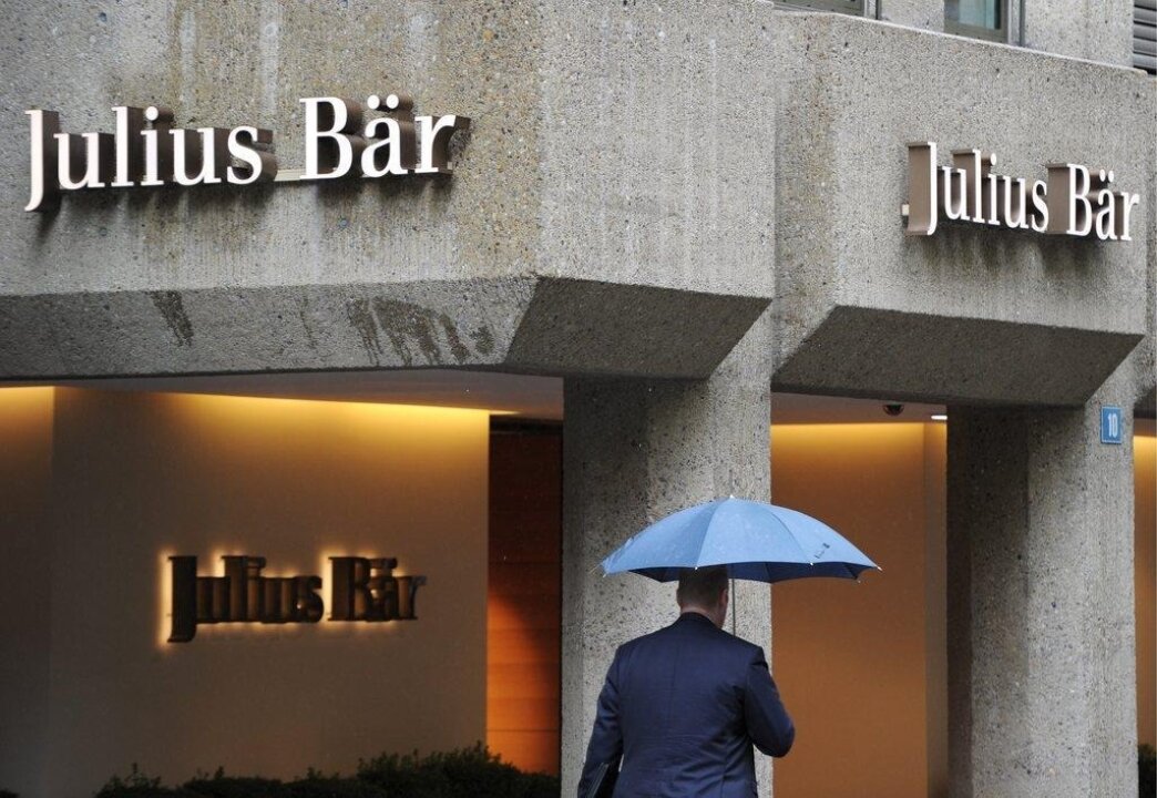   Forbes: Швейцарский банк Julius Baer закроет счета клиентам из России