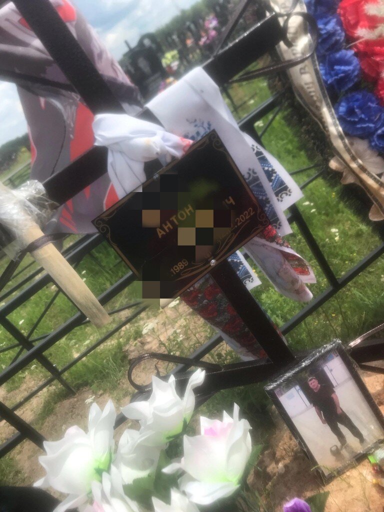    Руки оторвать: в Сураже вандалы осквернили могилы вагнеровцев avchernov