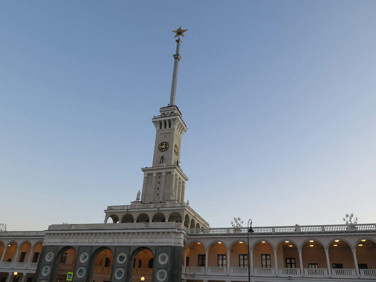 Северный Речной Вокзал. Москва. Фотографии мои, но не с прогулки из зарисовки.