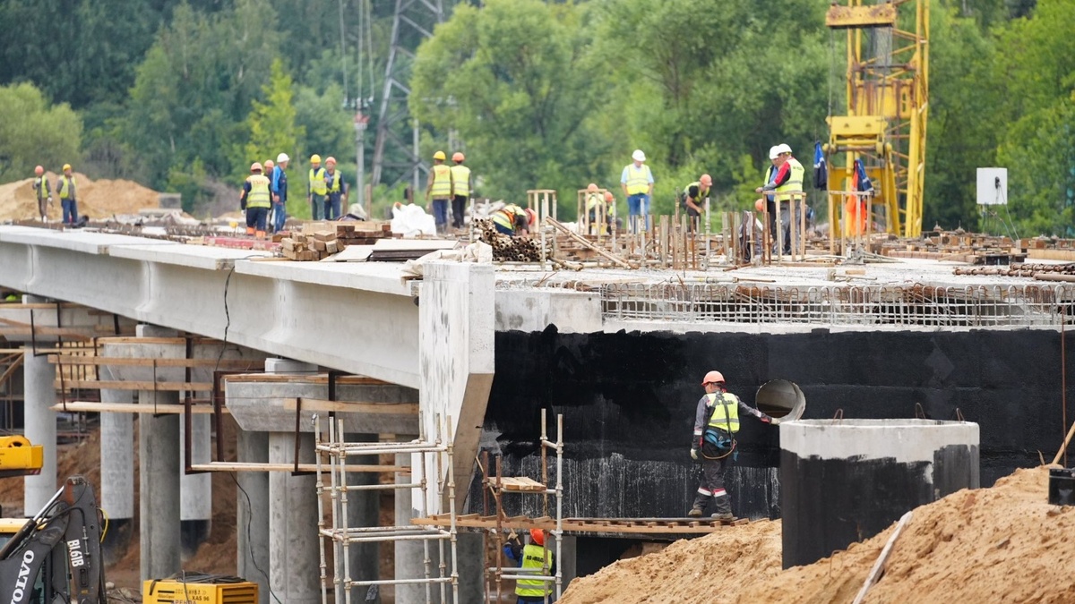     На январь будущего года запланировано открытие первого участка Мытищинской хорды. На этом отрезке дороги длиной 10 километров, который протянется от Афанасовского до Пироговского шоссе, будет досрочно запущено движение.