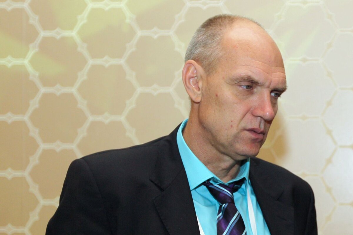 Известный футбольный эксперт не стал молчать и сделал заявление после матча Кубка России «Краснодар» — «Спартак». Что сказал Бубнов? Приветствую всех болельщиков и любителей российского футбола.-3