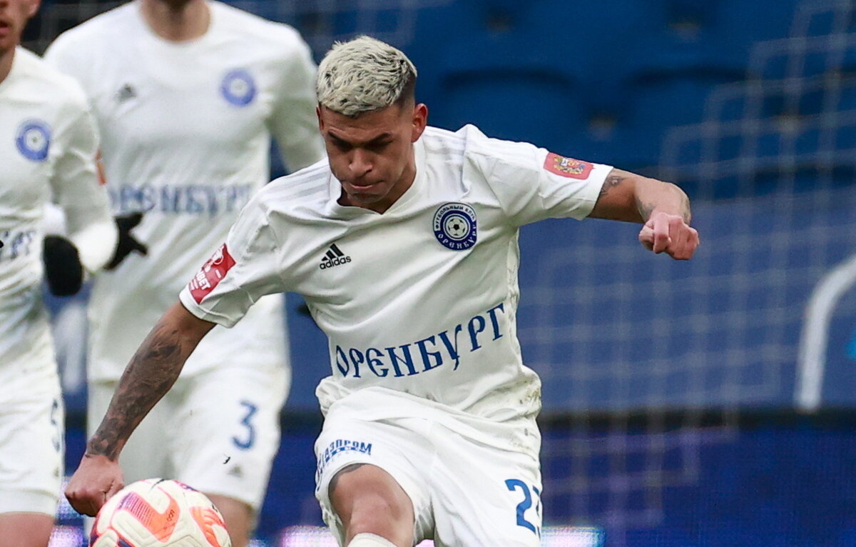    Полузащитник "Оренбурга" Лукас Вера  Сергей Фадеичев/ТАСС