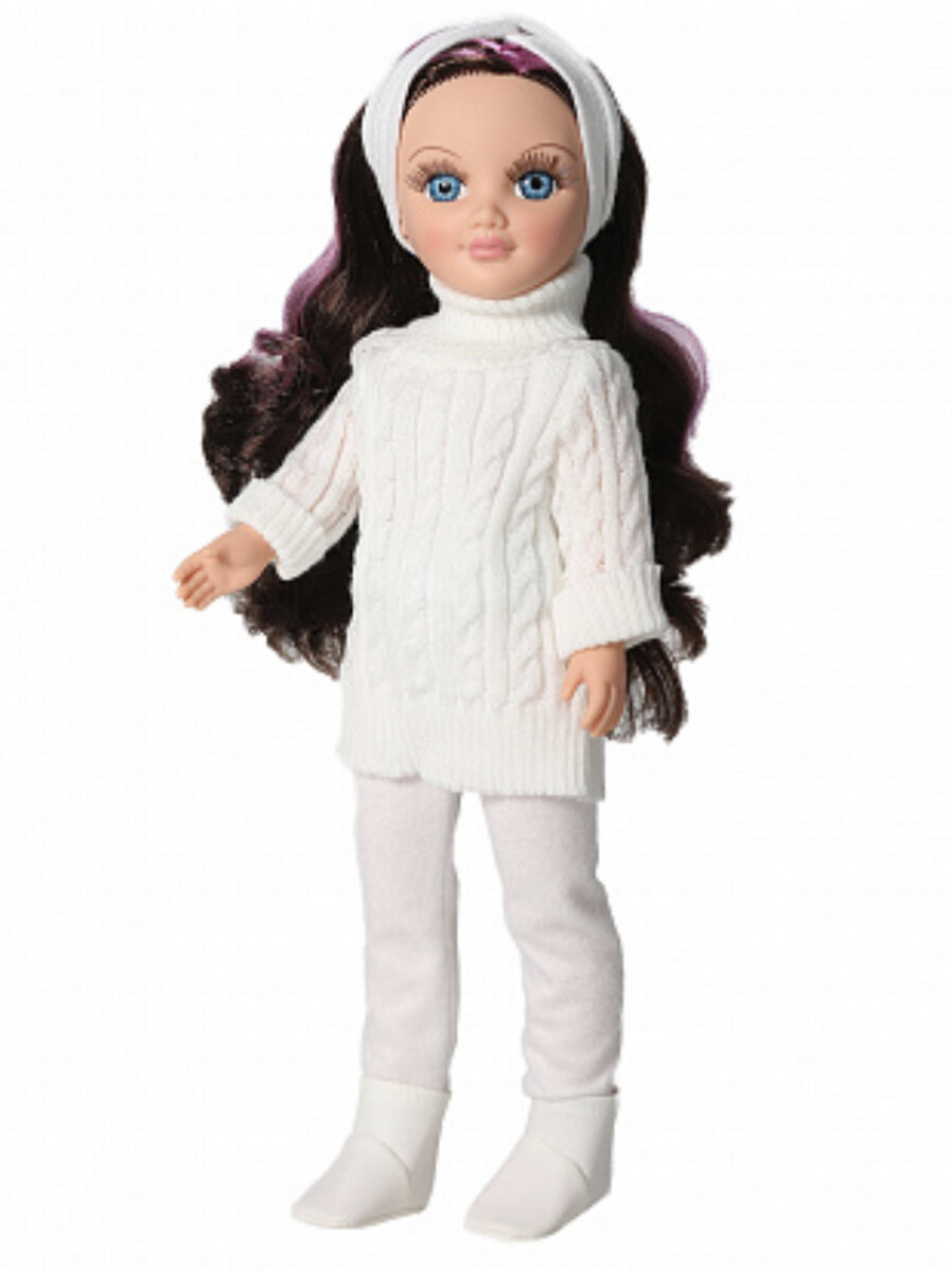 Сегодня куклы стали моднее и симпатичнее, они упакованы в красивые коробки с окошечками и вполне могут конкурировать с дорогущими American Girl. Материал у «Весны» кондовее, но и цена куклы 1 600-4 000 рублей вместо 7 000-12 000. 