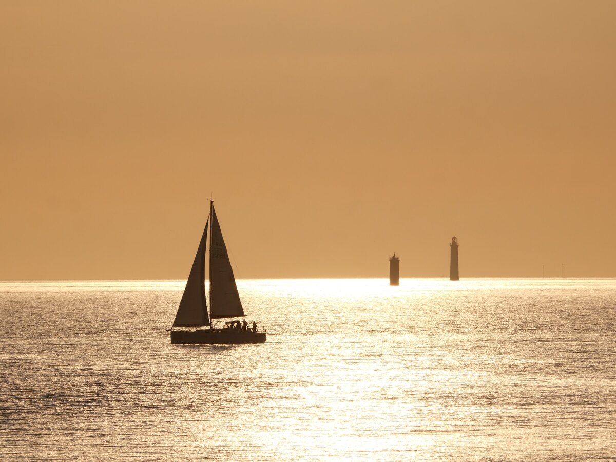 Фото с бесплатного фотоистока https://unsplash.com, автор  Rafael Garcin