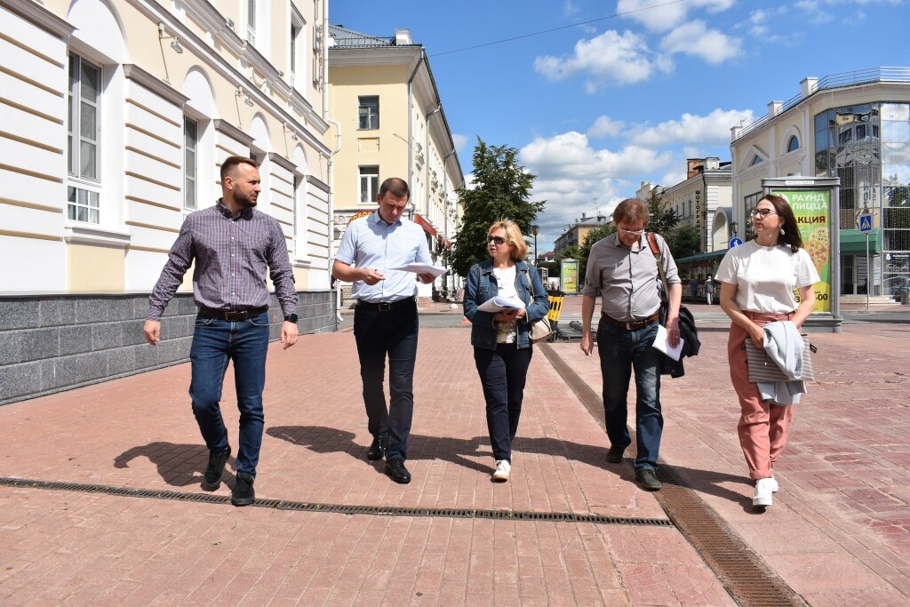В центре Твери появится скульптура в честь математика Брадиса, а здания снабдят QR-кодами