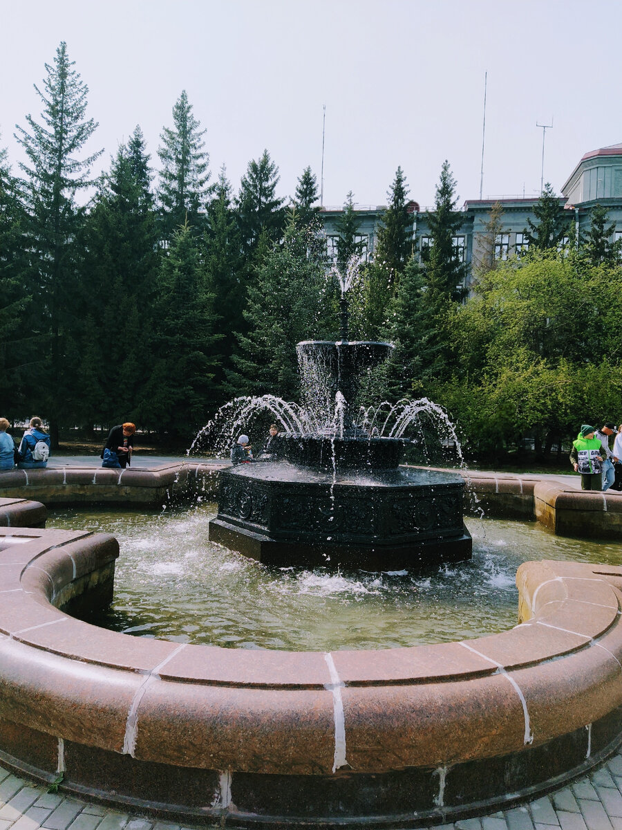 Фонтан на Тарской. Фото: Удивительный АльбОМСК 