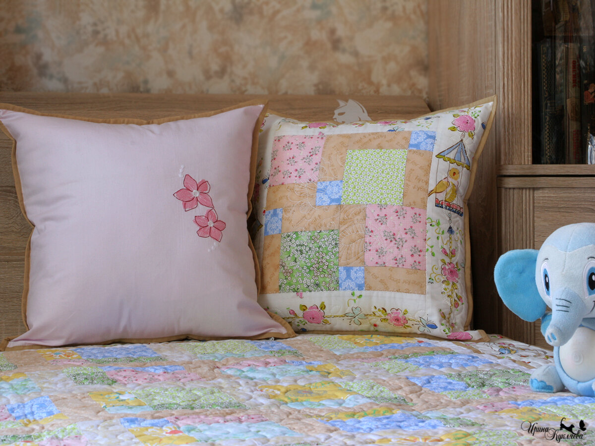 Декоративные наволочки на подушки в детскую комнату