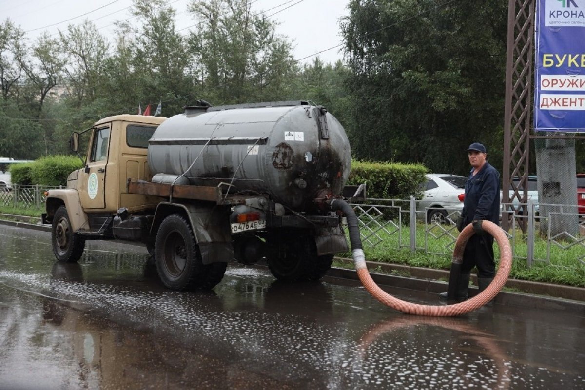    Дожди переполнили ливневую канализацию в Улан-Удэ