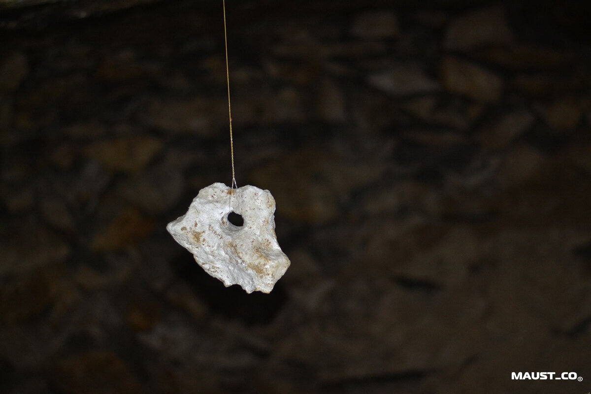 Удивительно, сколько людей внесло свою лепту в данную систему: граффити, живопись, дорожные и предупредительные знаки,настенные фрески ,храмы (Все это является ориентиром на карте).