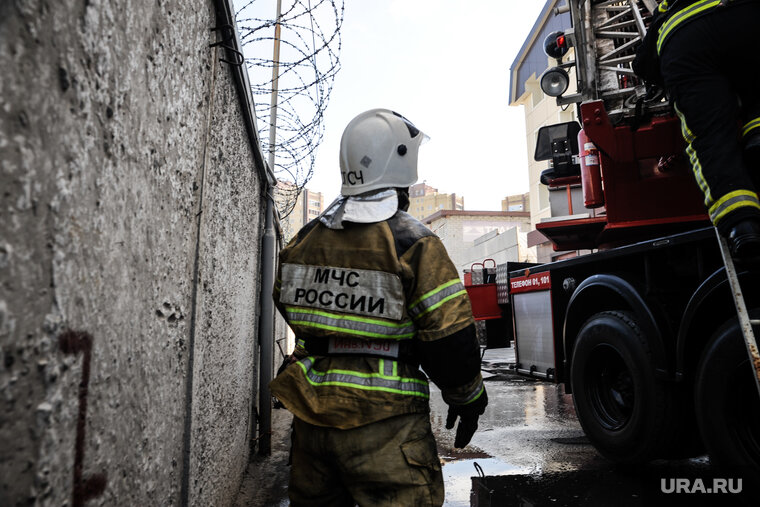   К ликвидации пожара были привлечены огнеборцы (архивное фото)