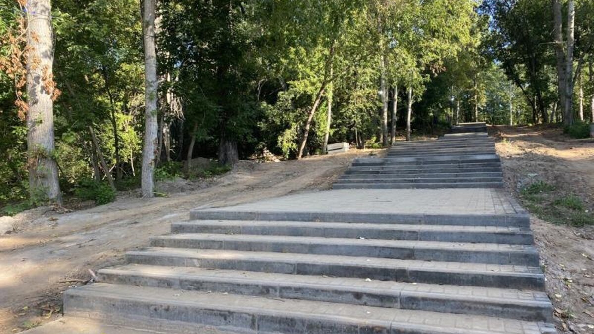     Всего в 2023 году в регионе по нацпроекту «Жилье и городская среда» благоустроят 49 дворов и 97 общественных территорий.
