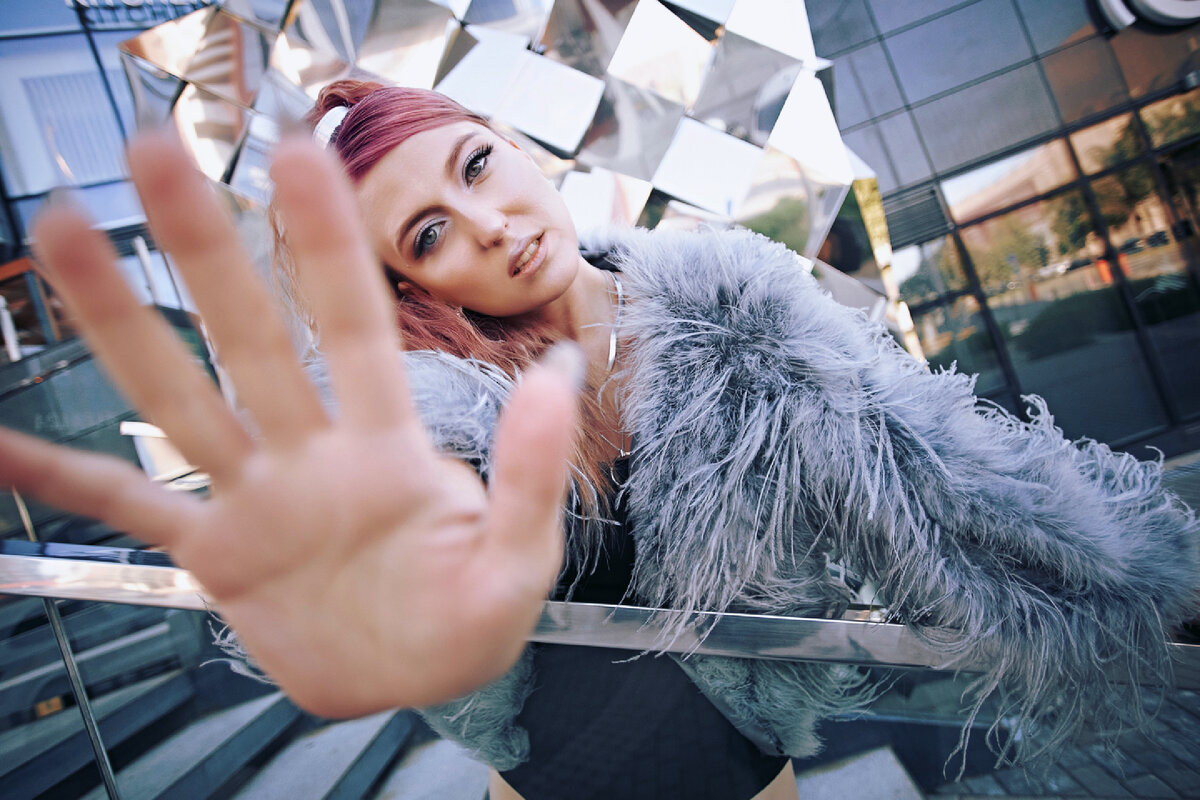 Если сложно  выбрать - берите оба)