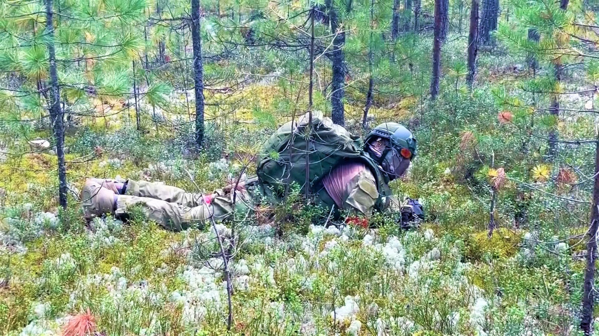    В Сургутском районе курсанты учений побывали в приближенных к боевым условиях
