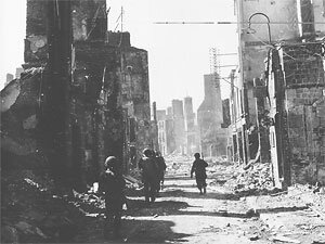 Американские войска в Мортене, август 1944 года