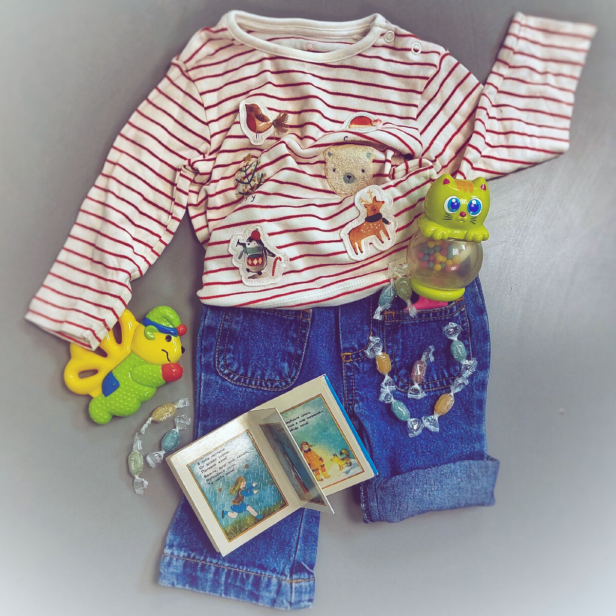 Дети у нас в гостях находят ещё и игрушки, могут поиграться и забрать с собой.