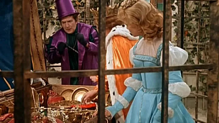 Кадр из фильма "Золотой гусь" взят для иллюстрации из Яндекс Картинки.  