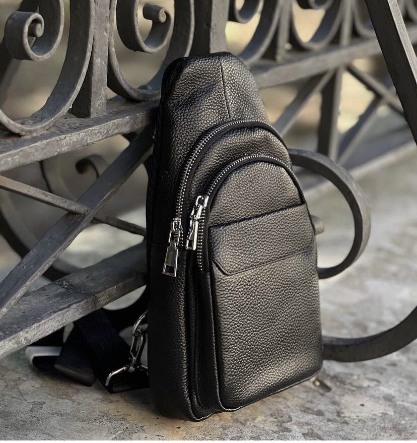 Мужская сумка через плечо кросс-боди. Артикул 66330, ссылка на сумку внизу статьи. Фото автора.