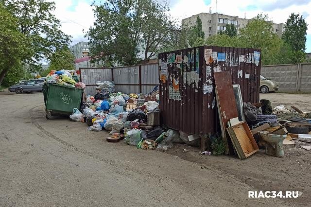 Можно ли вынести диван на мусорку во дворе