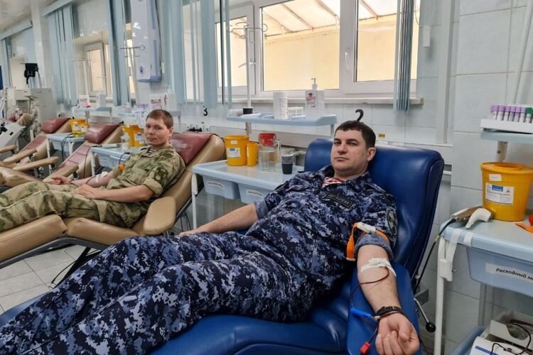   Росгвардейцы Югры присоединились ко всероссийской донорской акции «От сердца к сердцу» в поддержку участников СВО