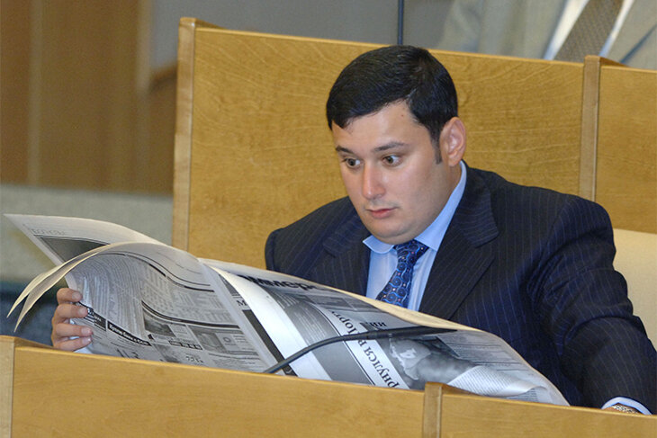 Депутат Государственной думы Александр Хинштейн во время пленарного заседания Государственной думы. 2006 год.